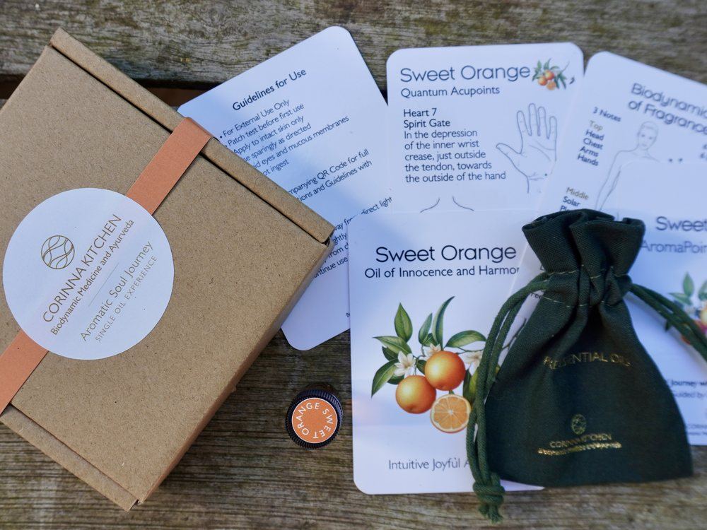 Sweet Orange aromatic experience — oil, cards and linen bag